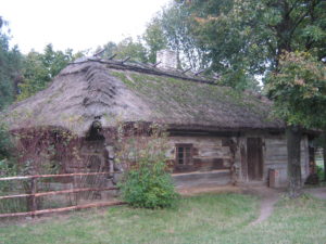 Wohnhäusern aus der Gegend um Białowieża